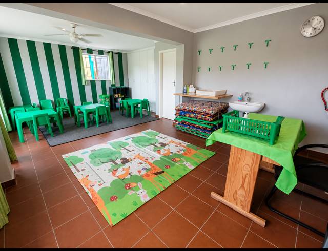4 BEDROOM FREEHOLD FOR SALE IN WELTEVREDEN PARK